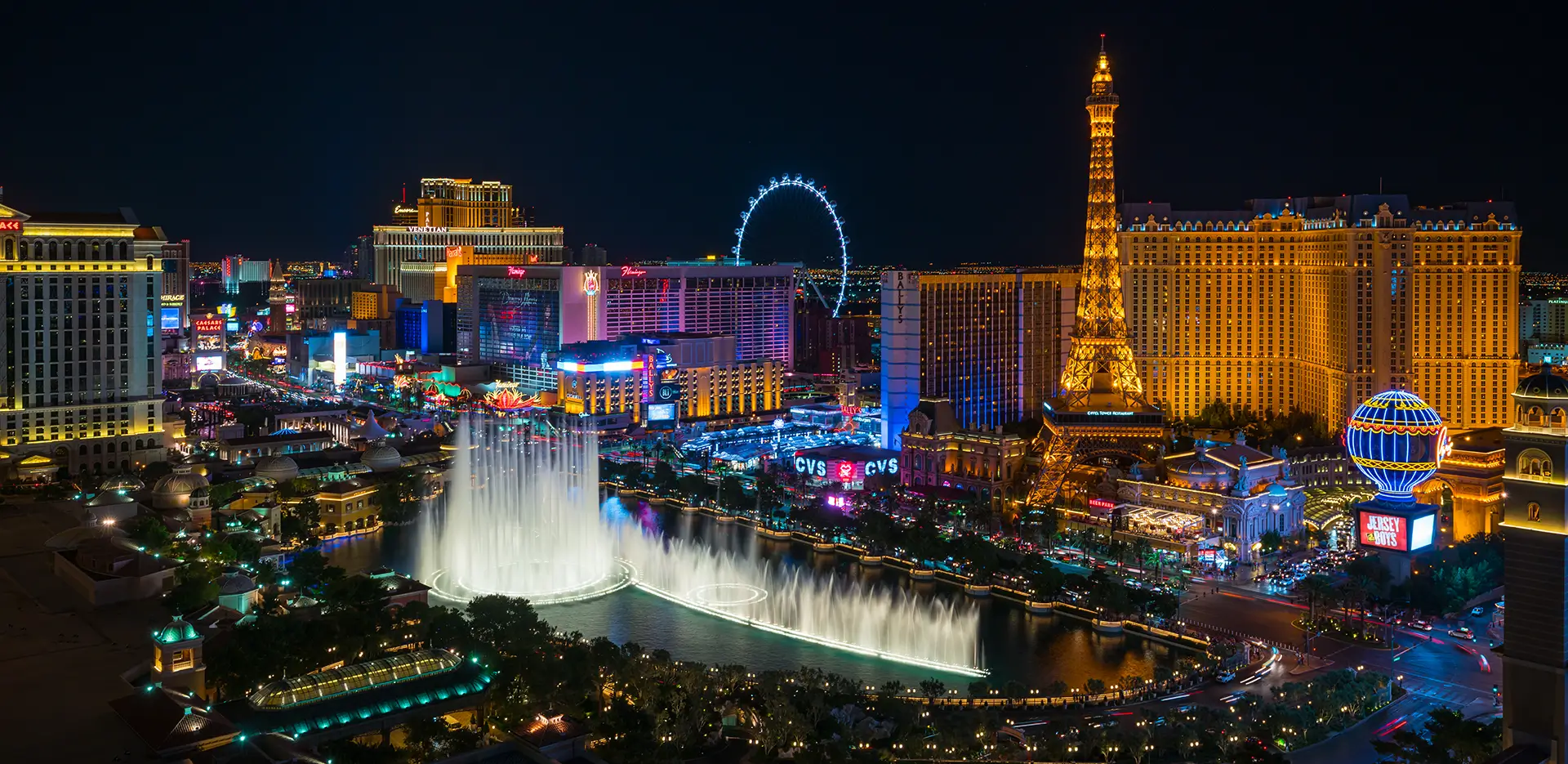 Mandalay Bay in Las Vegas at night.